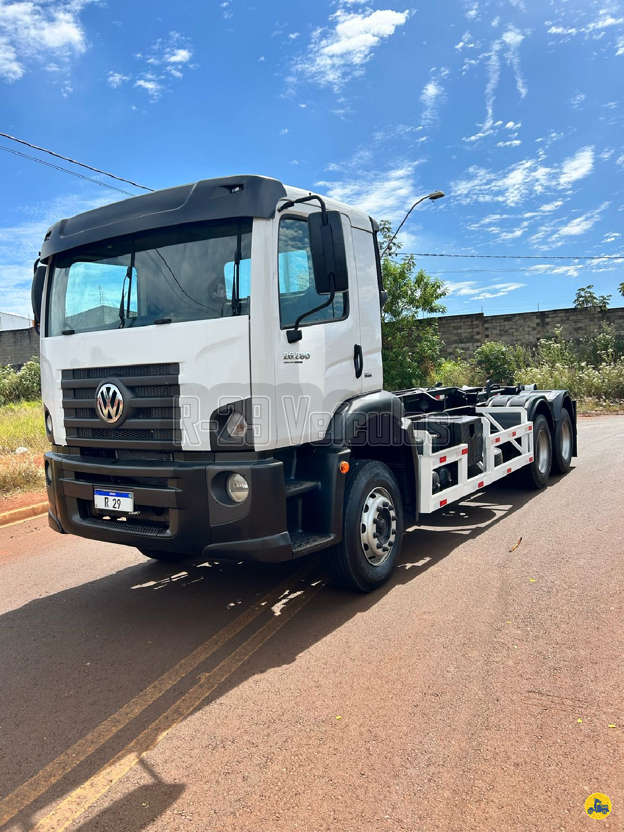 CAMINHAO VOLKSWAGEN VW 26280 Truck 6x4 R29 Caminhões IRACEMAPOLIS SÃO PAULO SP